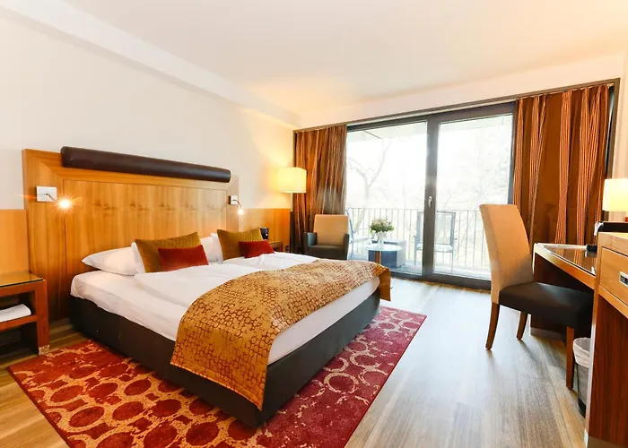 FAVORITE Parkhotel