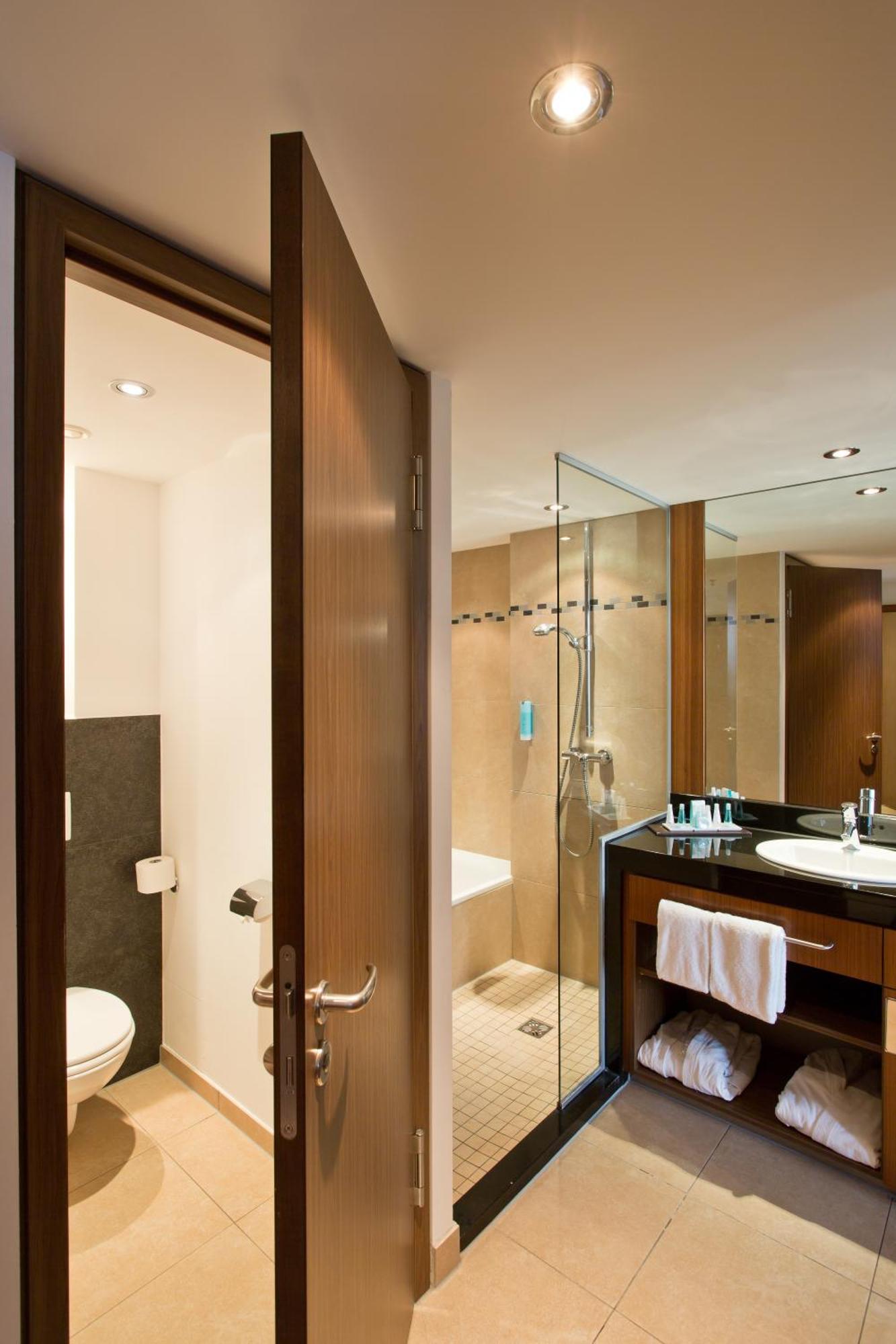 Hotel Favorite Parkhotel 4*